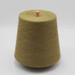 Sợi polyester tái chế kéo màu đạt chứng nhận GRS dạng côn màu olive